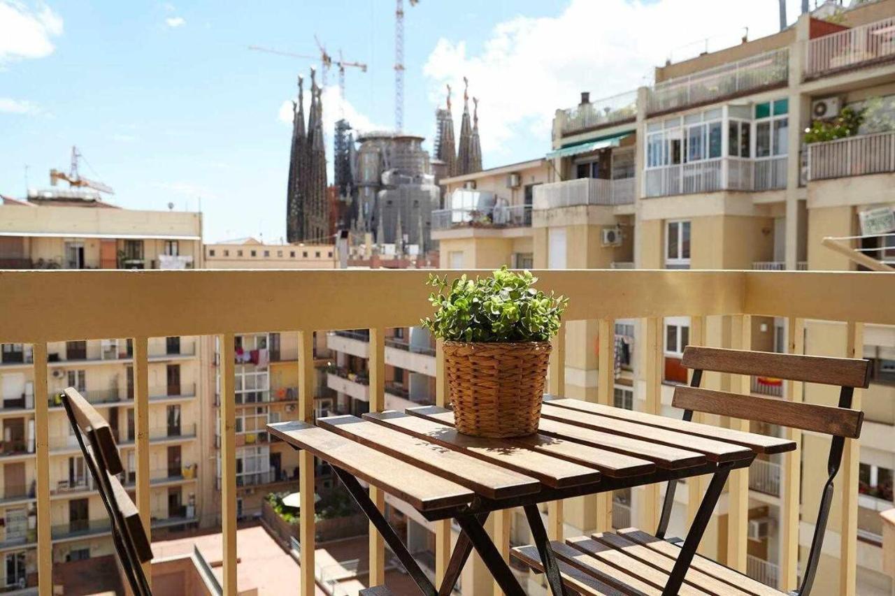 Apartamento SAGRADA FAMILIA VIEWS Nos preocupa su seguridad Barcelona Exterior foto