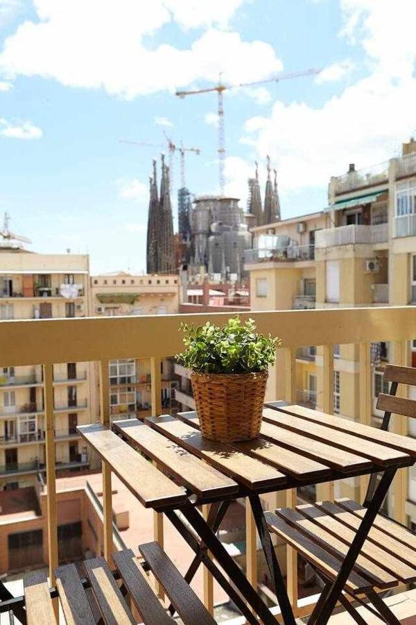 Apartamento SAGRADA FAMILIA VIEWS Nos preocupa su seguridad Barcelona Exterior foto